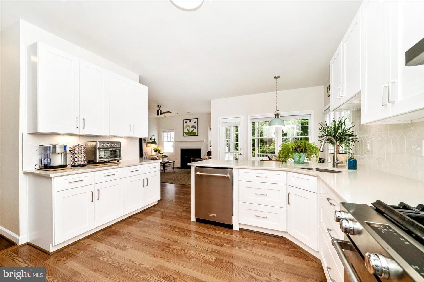 2447 Merchant Street photo 13