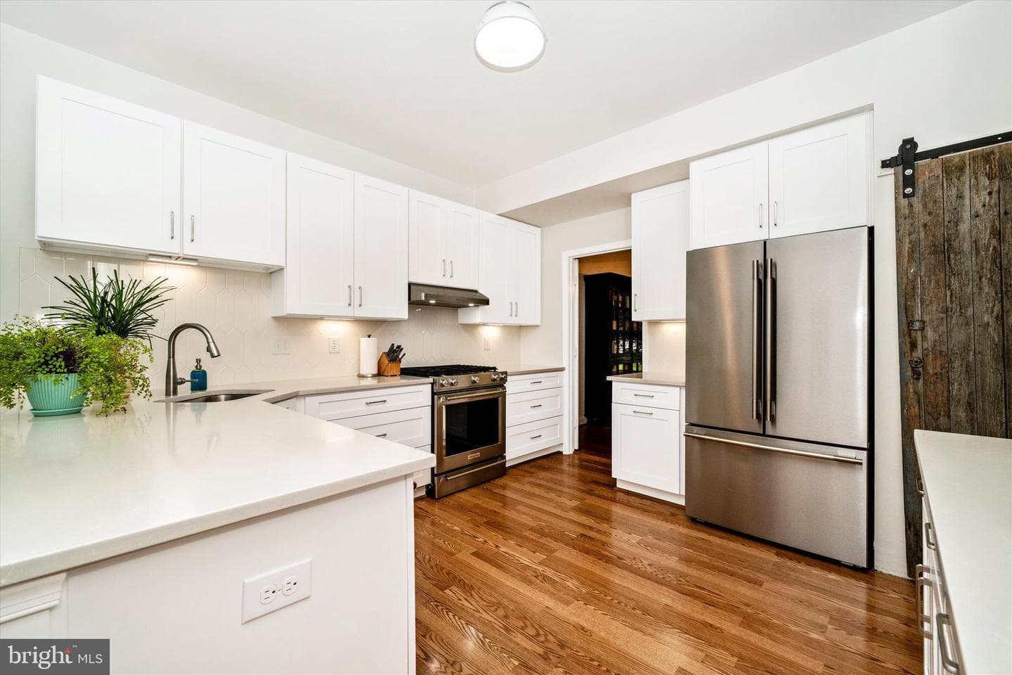 2447 Merchant Street photo 14