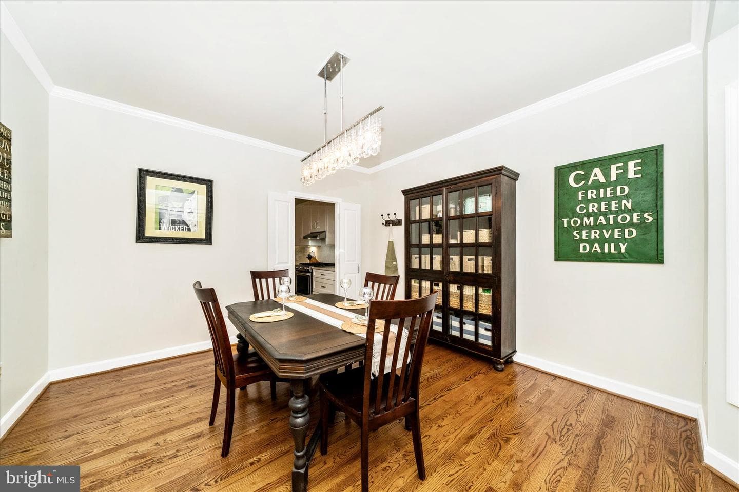 2447 Merchant Street photo 9