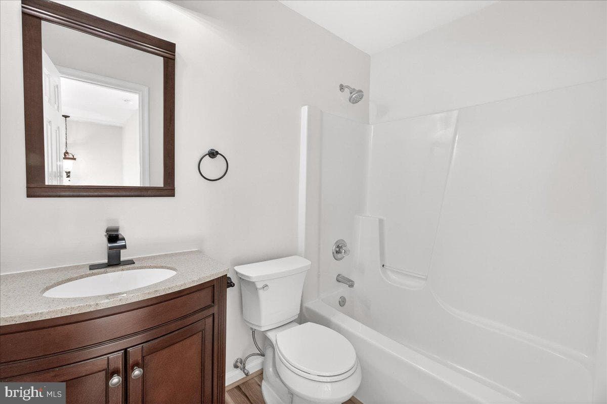 6736 Woodridge Road photo 31