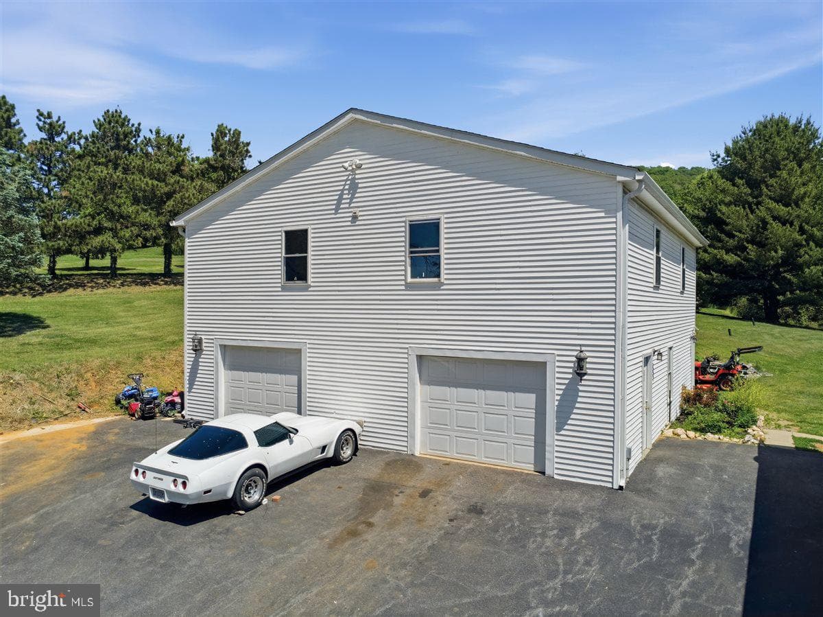 2915 Fry Road photo 3