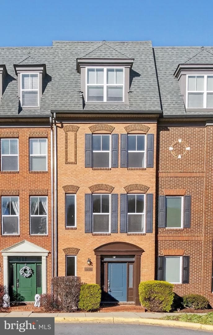 1415 Trafalgar Lane