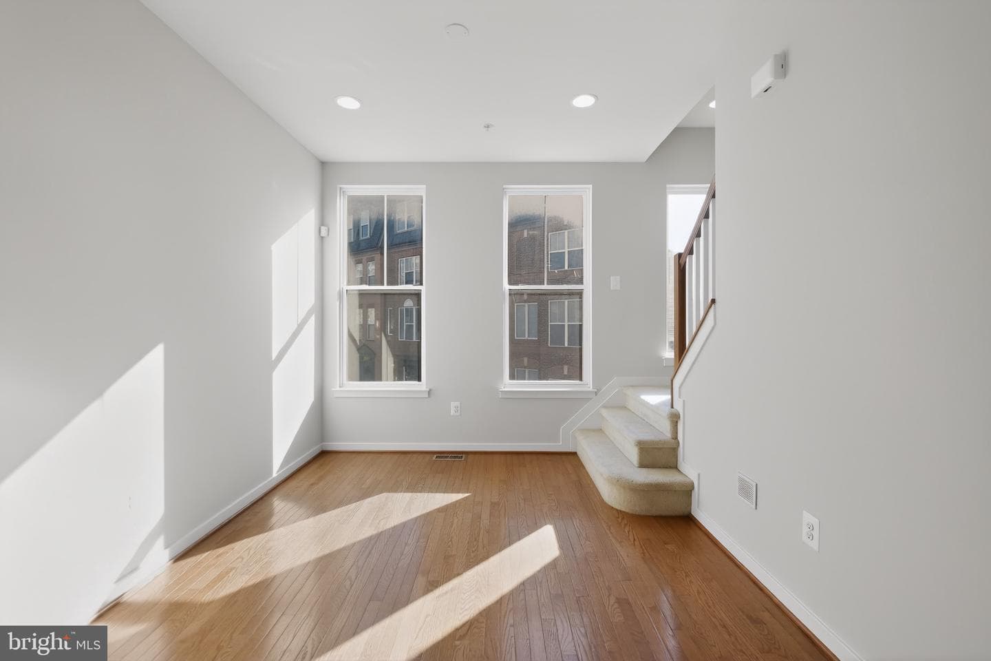1415 Trafalgar Lane photo 7