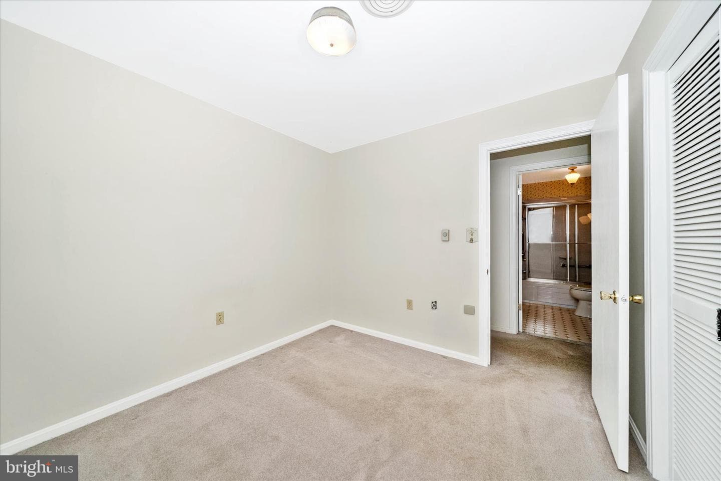 9496 Pocono Drive photo 32