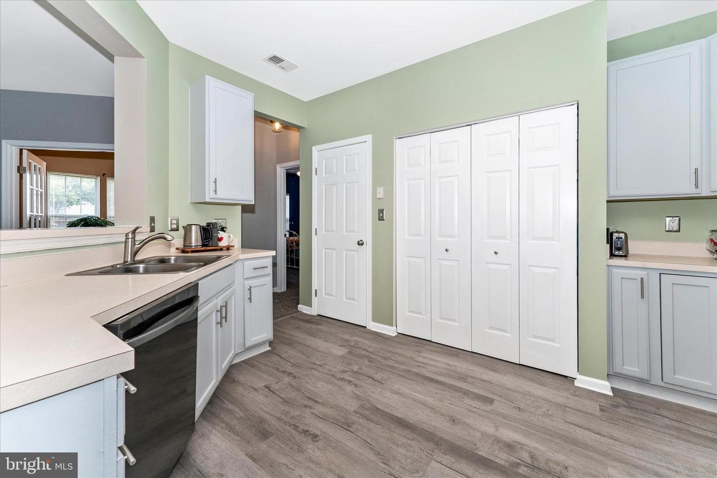 6240 Glen Valley Terrace #5a photo 10