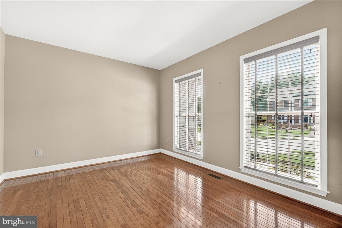 6309 Knollwood Drive photo 7