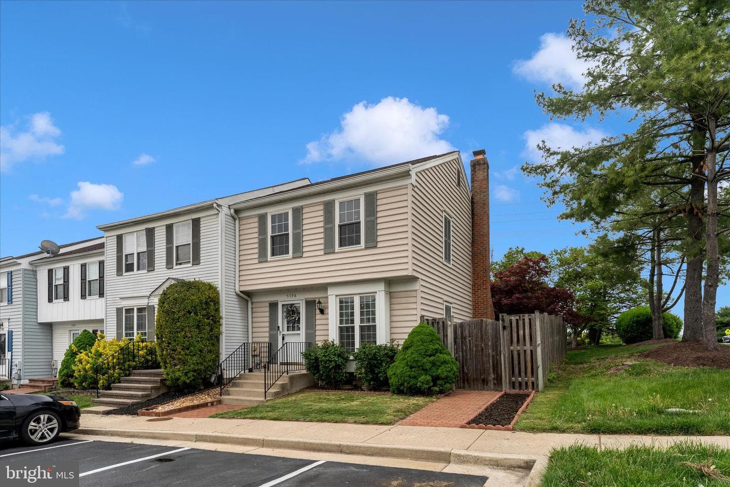 5798 Sunset View Ln
