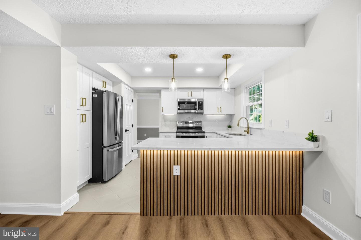 1425 Grouse Court photo 7