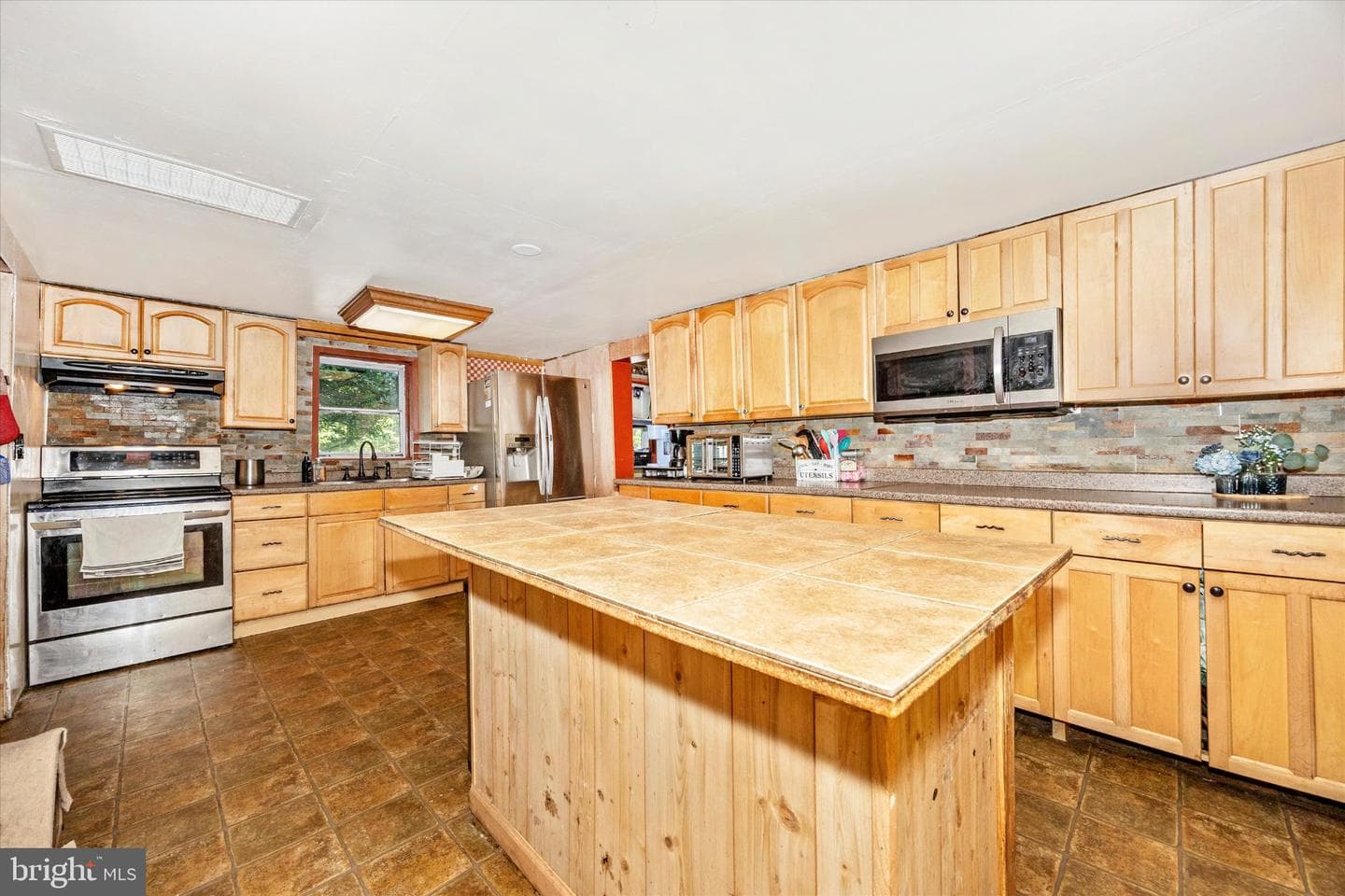 14721 Albert Staub Road photo 5