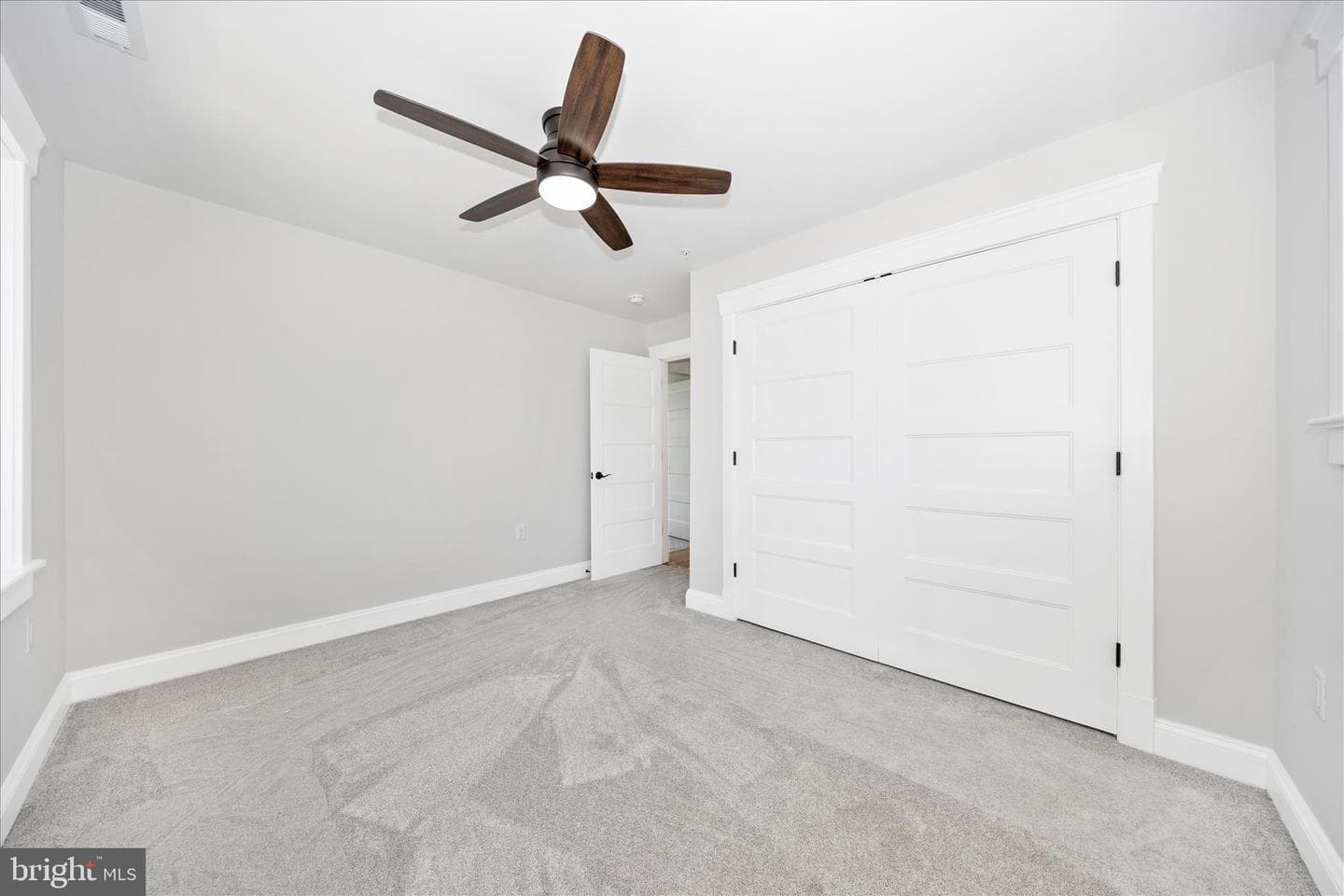 109 W 13th Street photo 39
