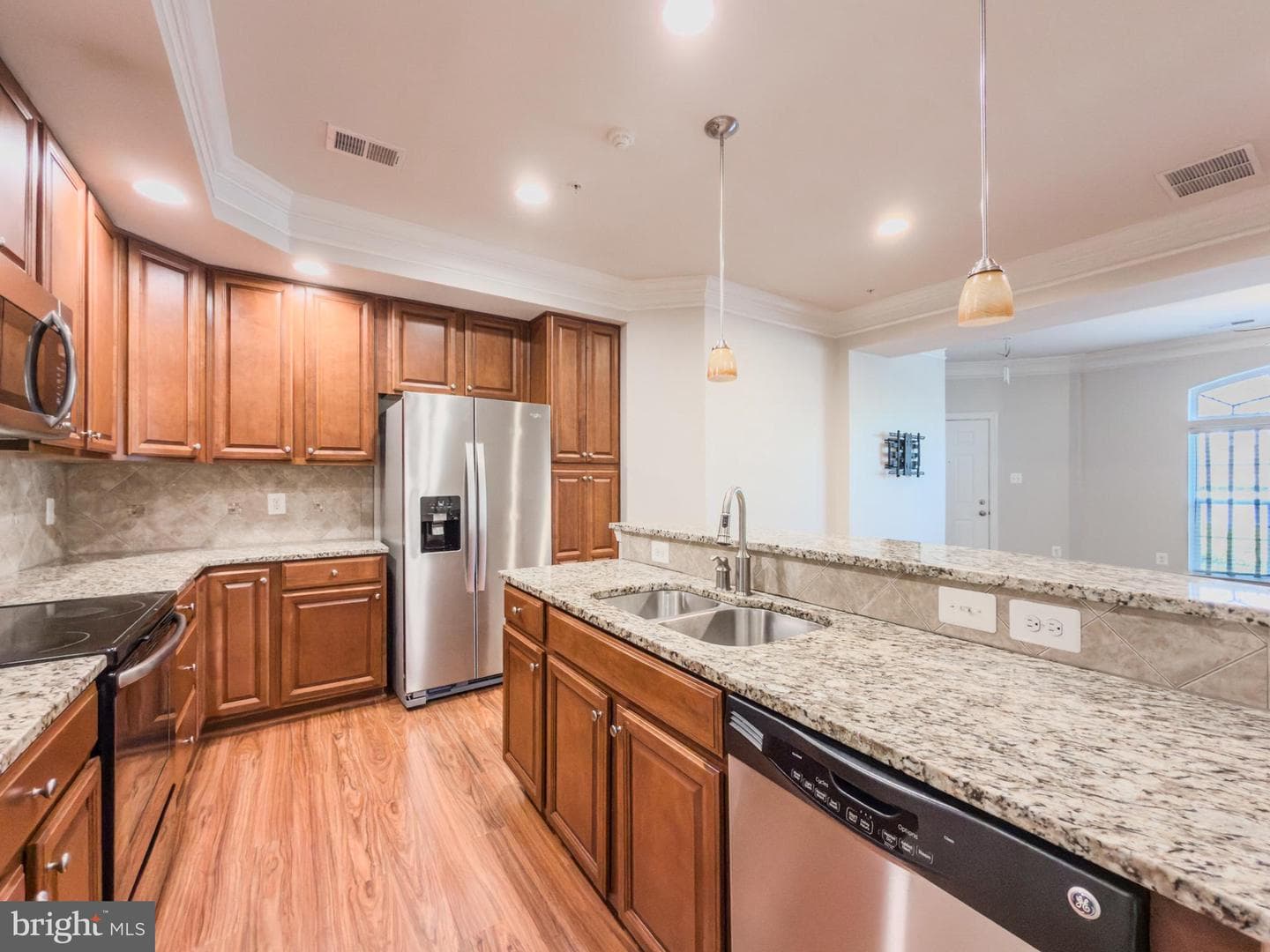 9555 Hyde Place photo 5