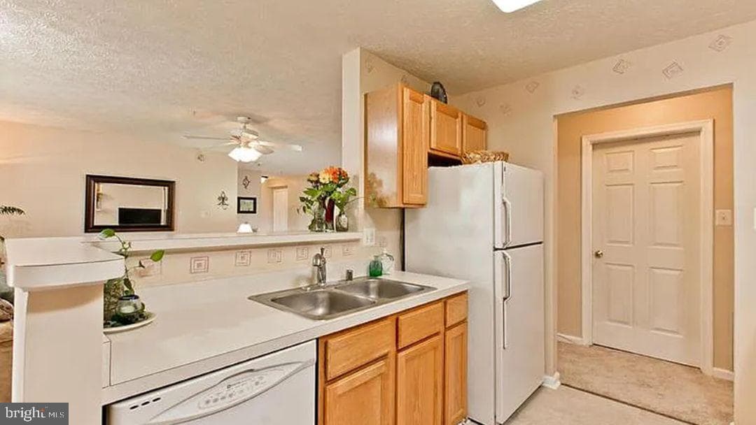 6405 Weatherby Court #f photo 9