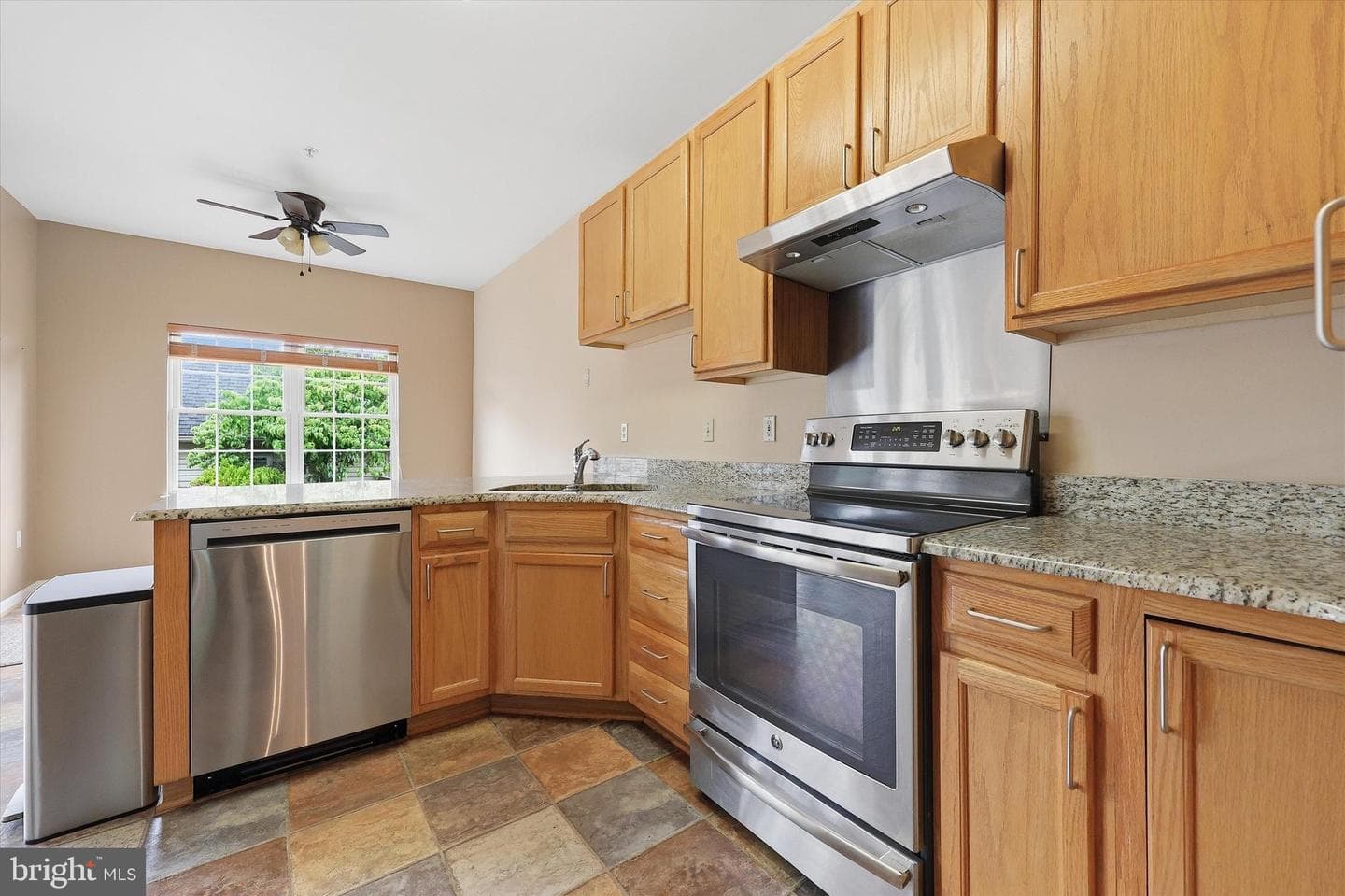 2237 Village Square Road photo 9