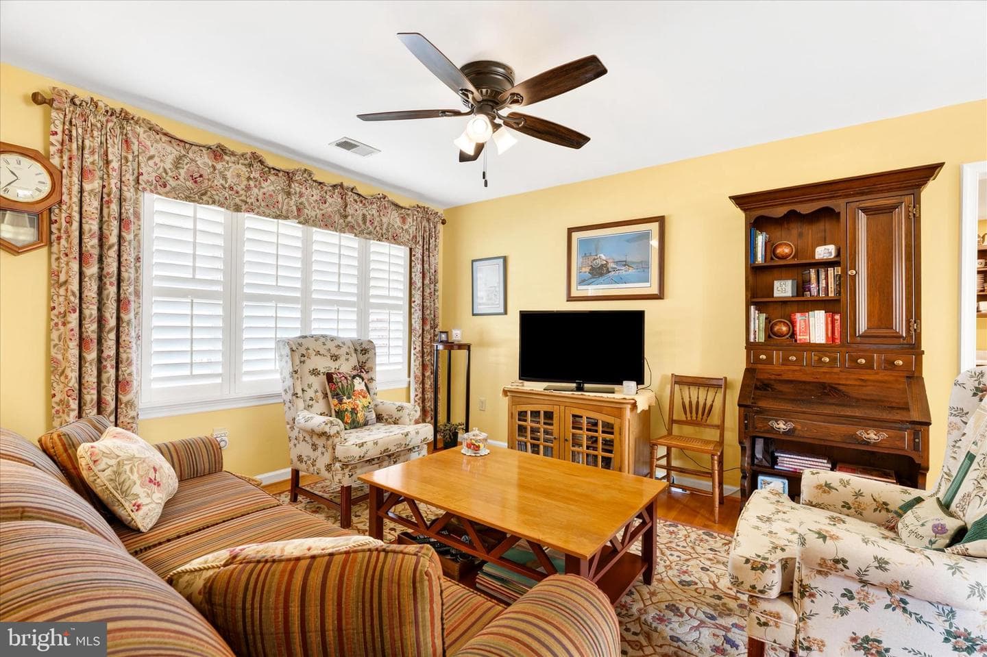 2 Lombardy Drive photo 16