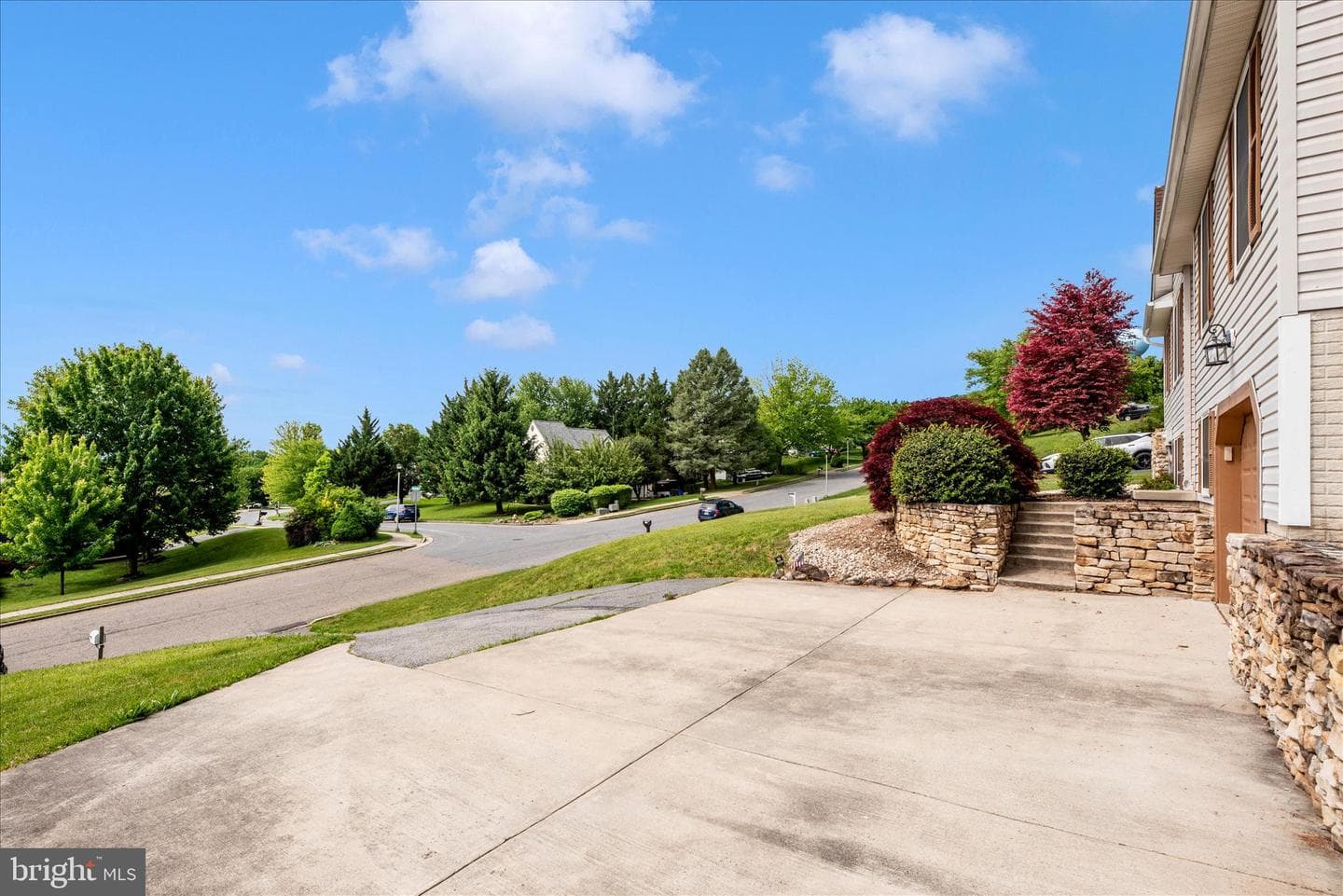 127 Sunhigh Drive photo 50