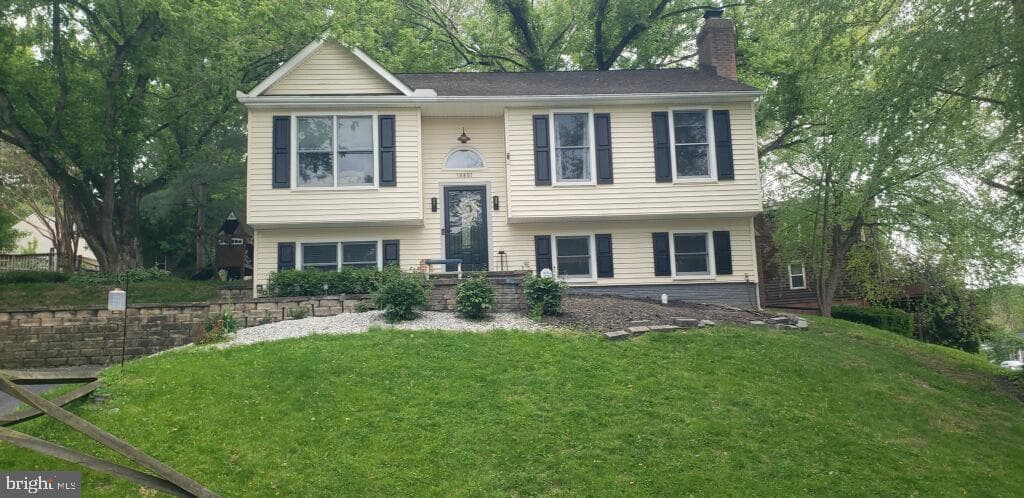 10801 Glade Court photo 2