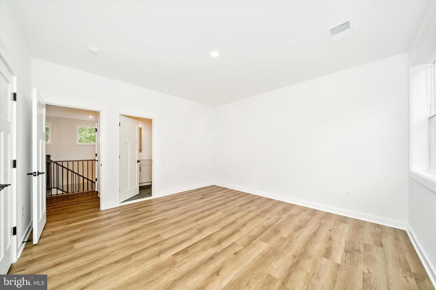 7176 Meadowbrooke Drive photo 22
