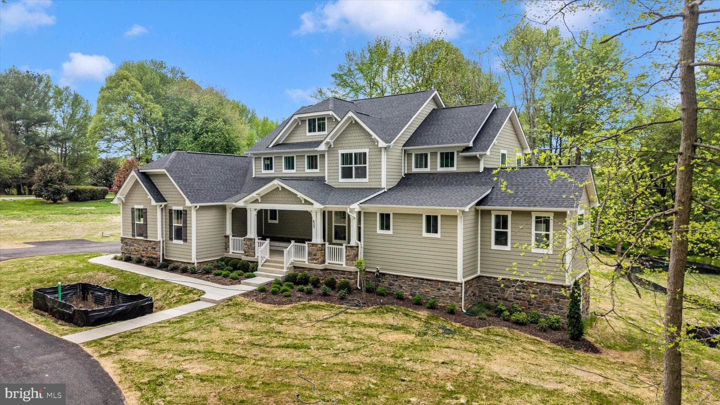 7176 Meadowbrooke Drive photo 3