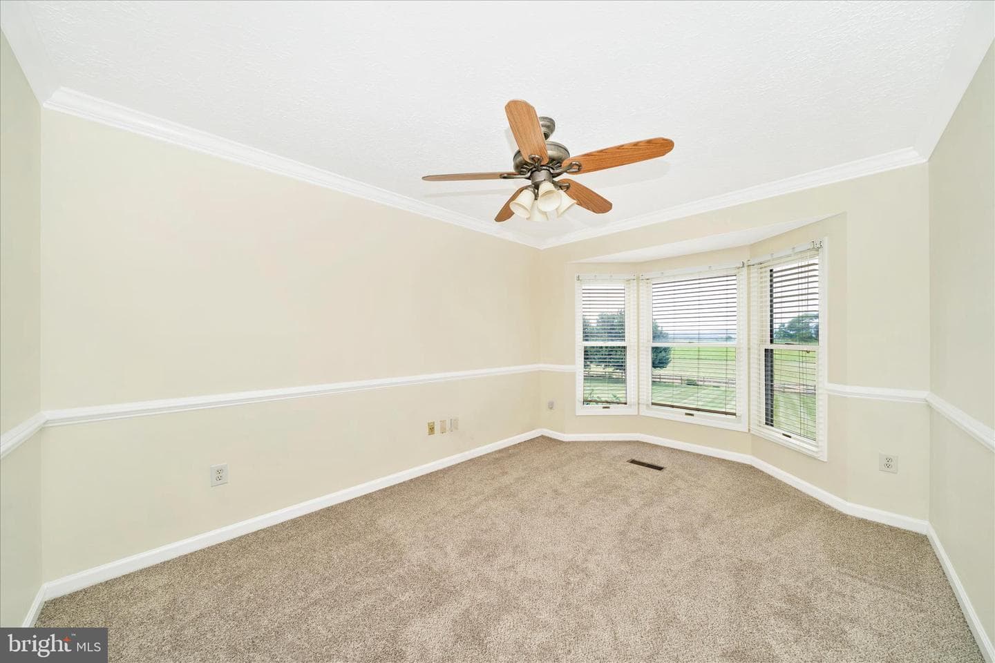 9534 Liberty Road photo 14