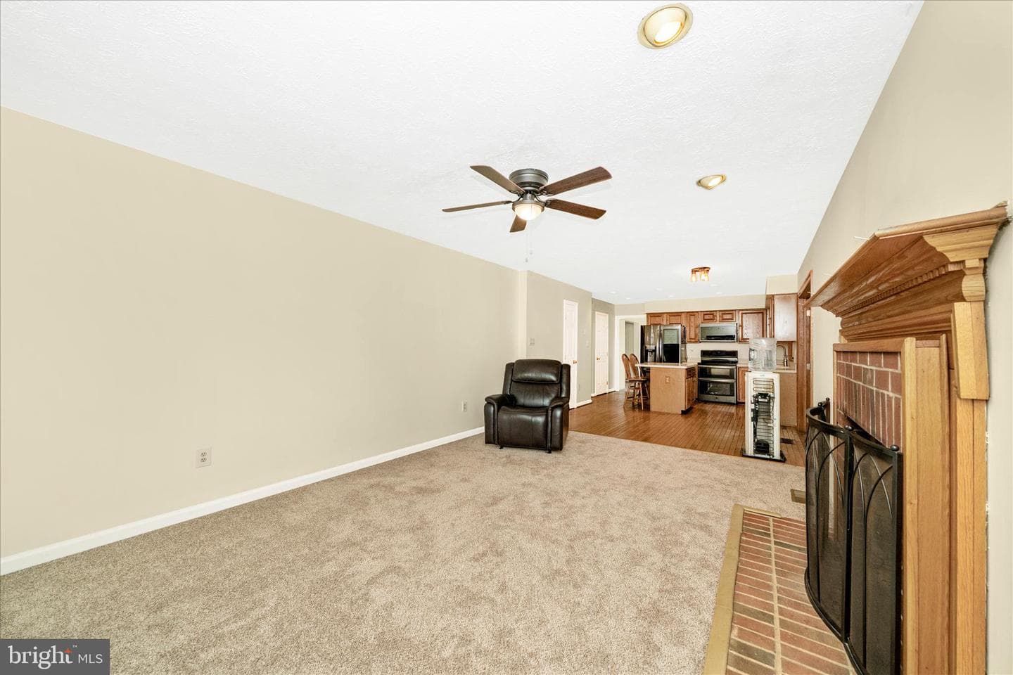 9534 Liberty Road photo 23