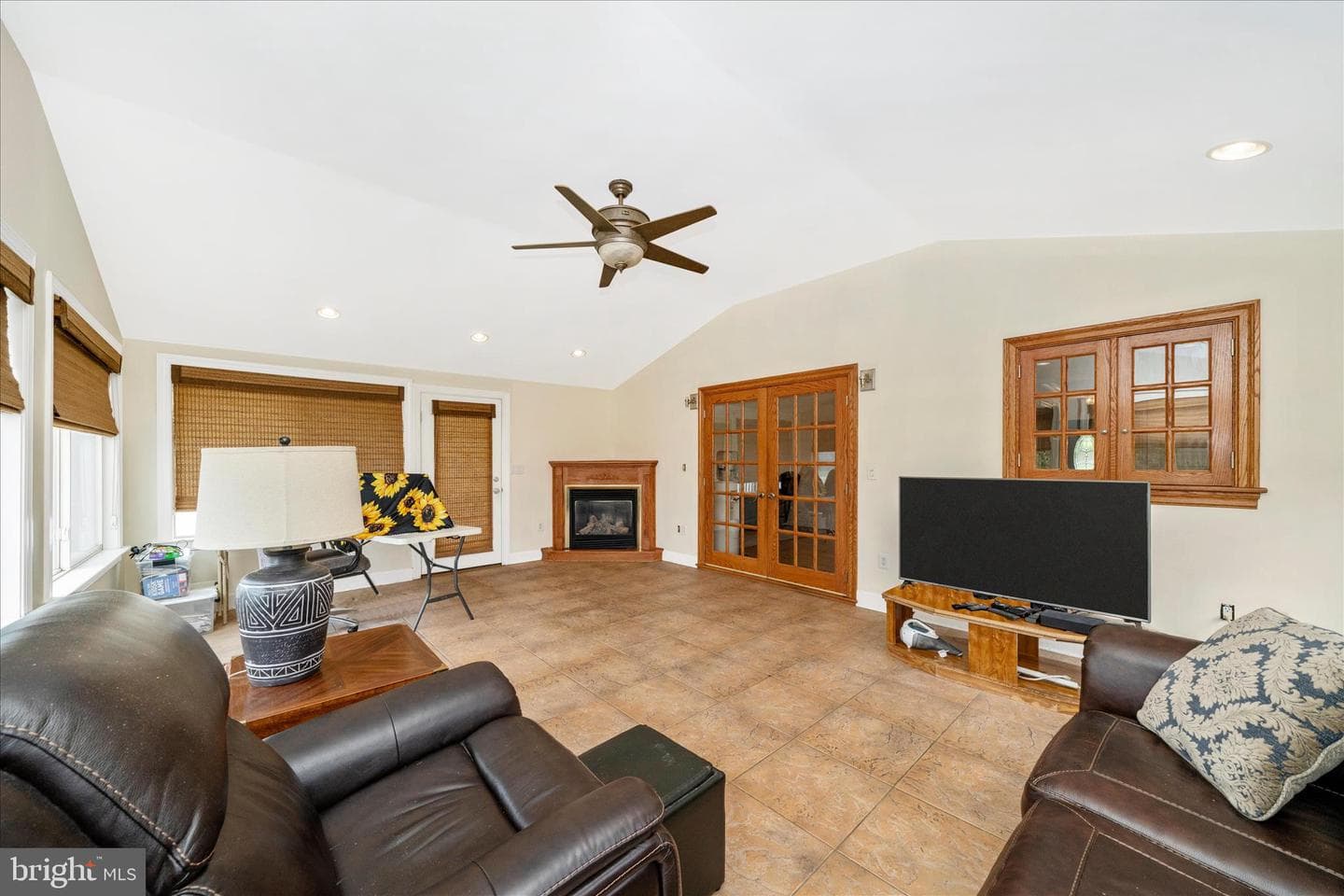 9534 Liberty Road photo 25