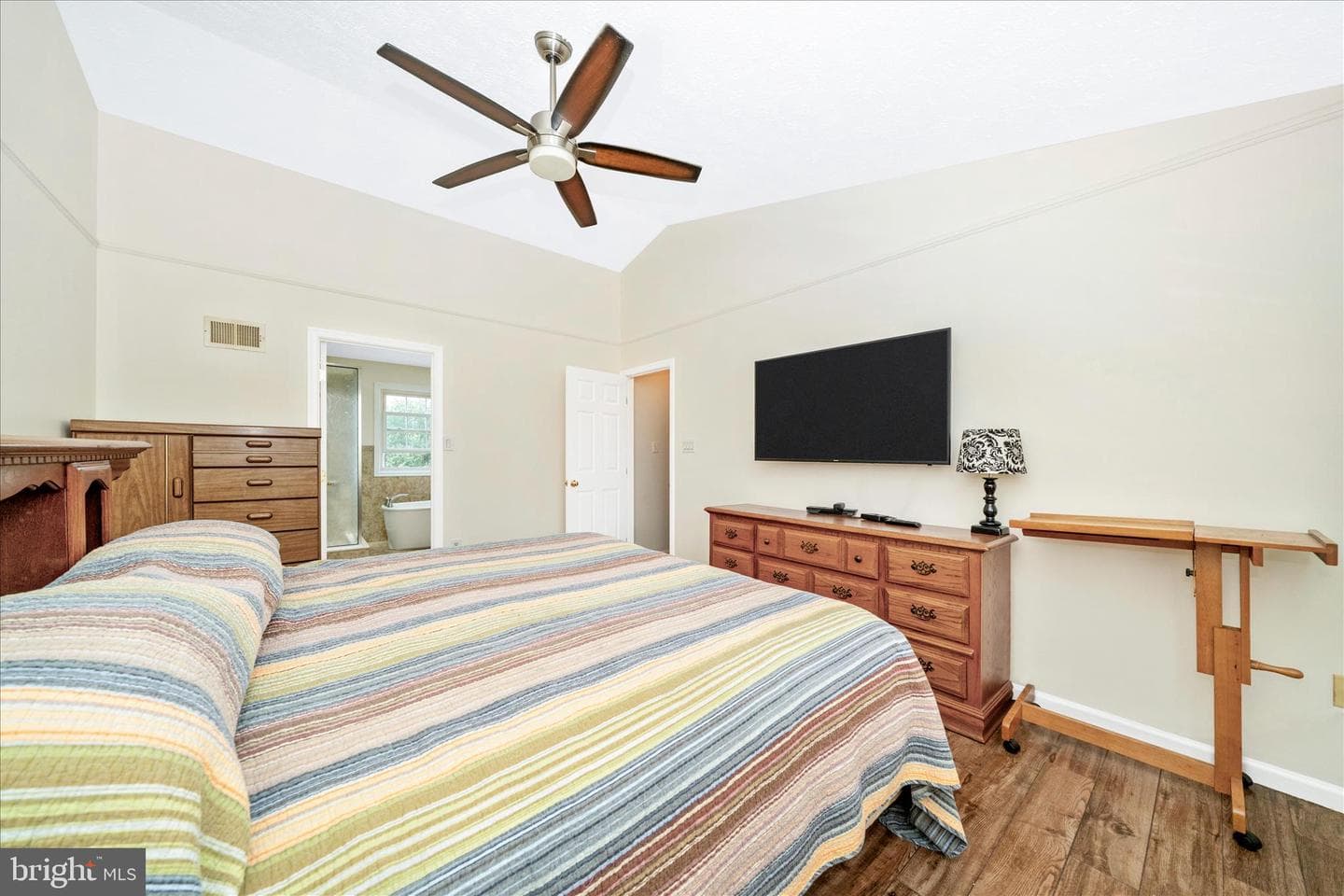 9534 Liberty Road photo 30