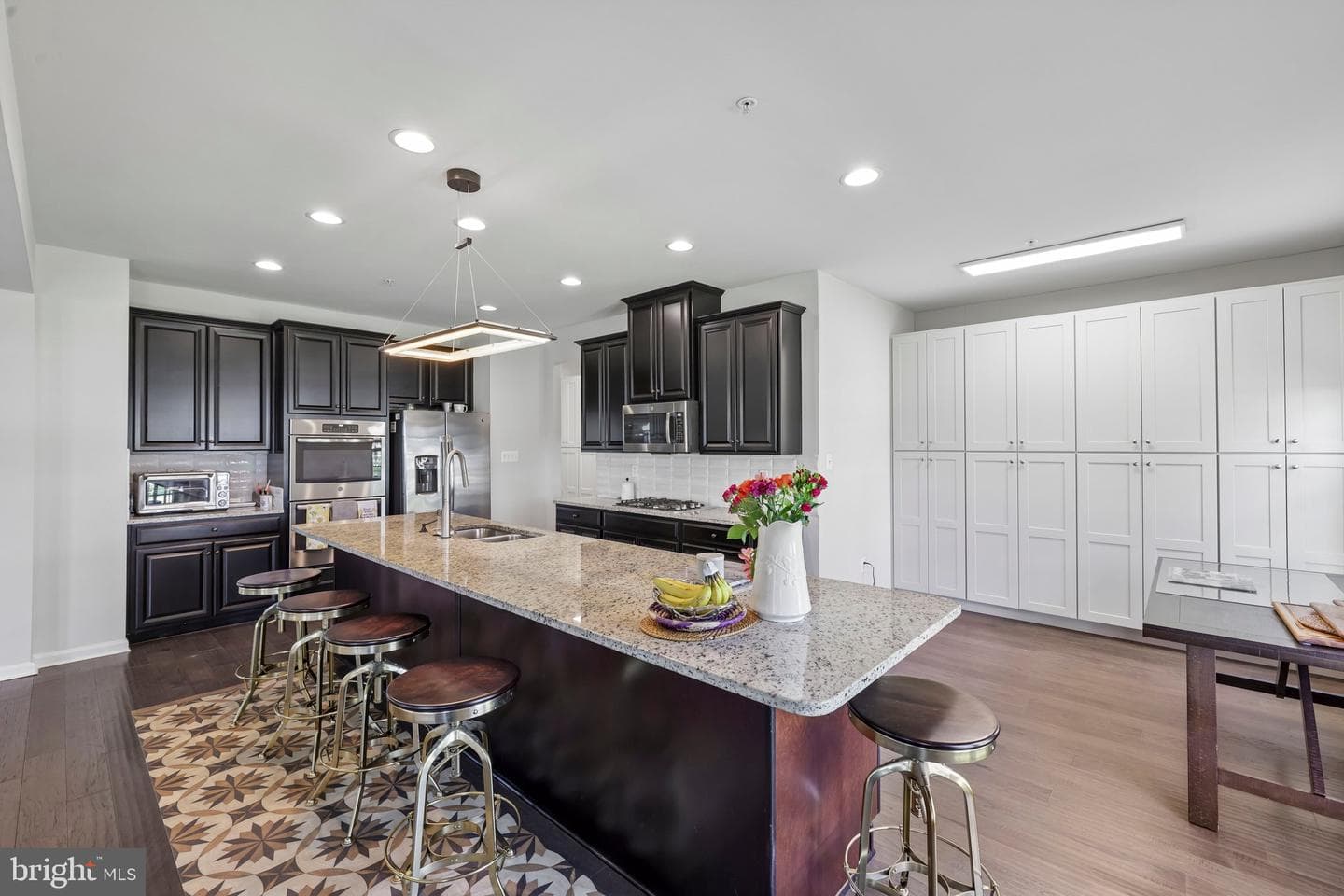 10064 Hutzell Street photo 18
