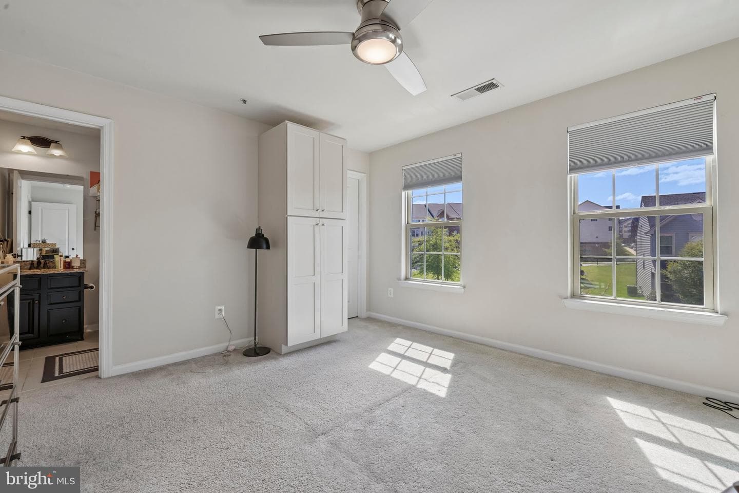 10064 Hutzell Street photo 37
