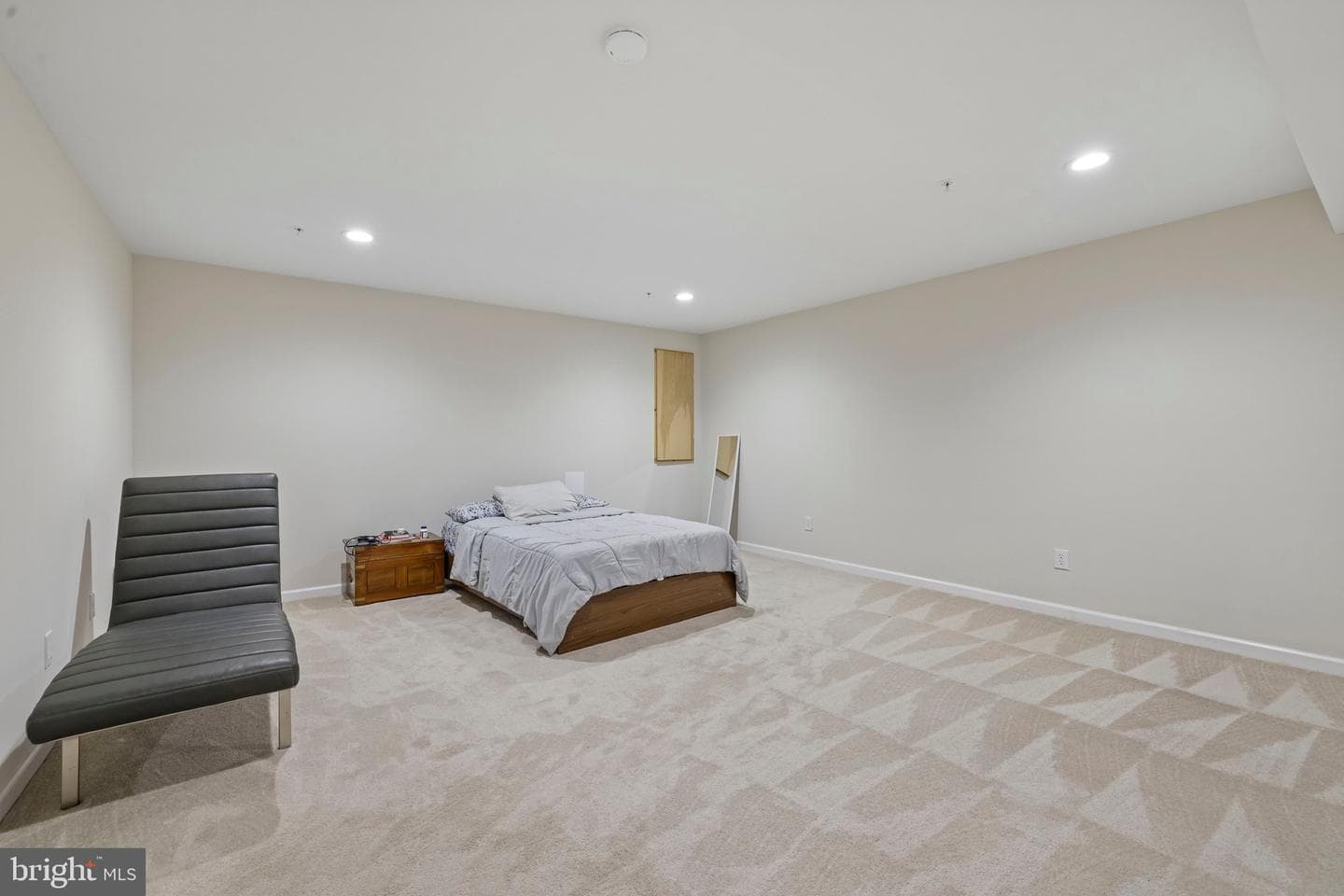 10064 Hutzell Street photo 48