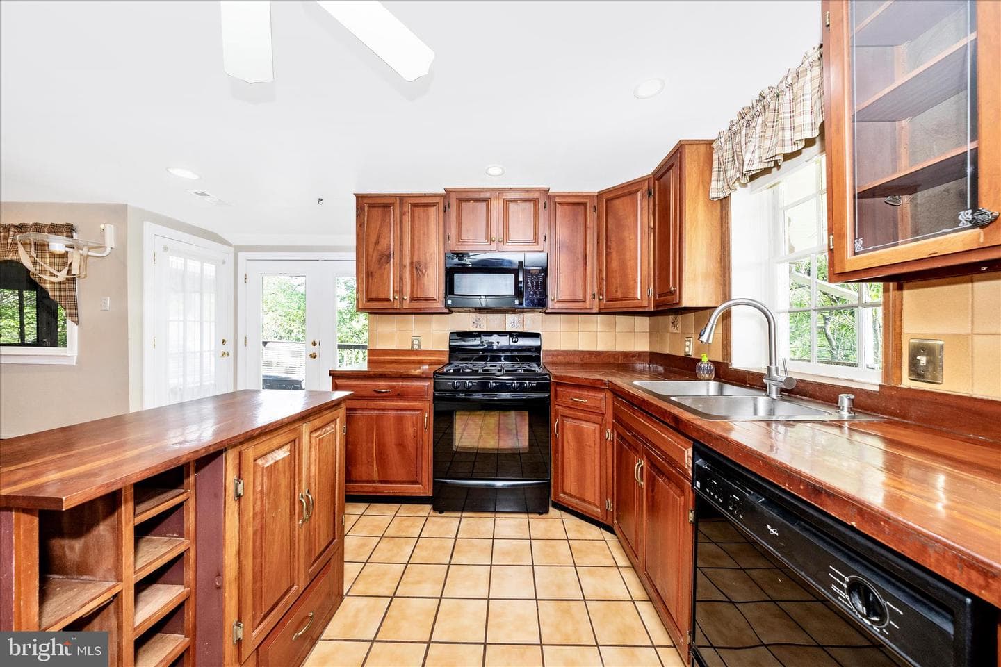 2301 Mount Ephraim Rd photo 10