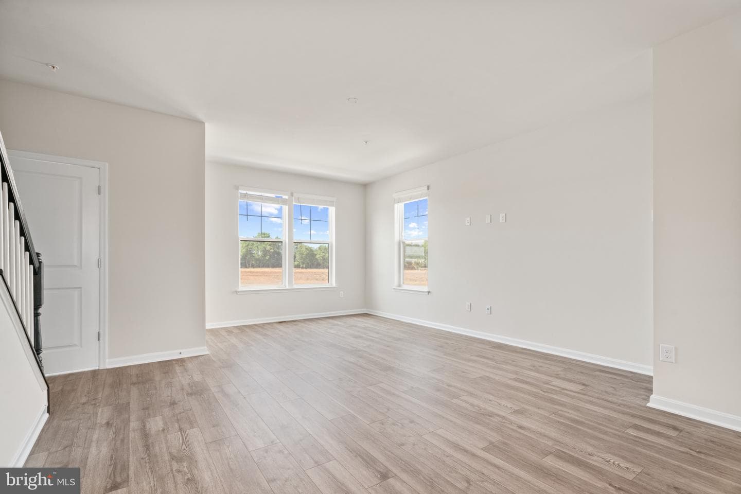 432 Ensemble Way photo 12
