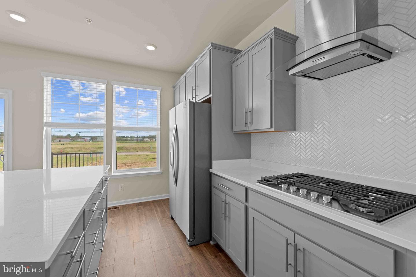 395 Ensemble Way photo 12