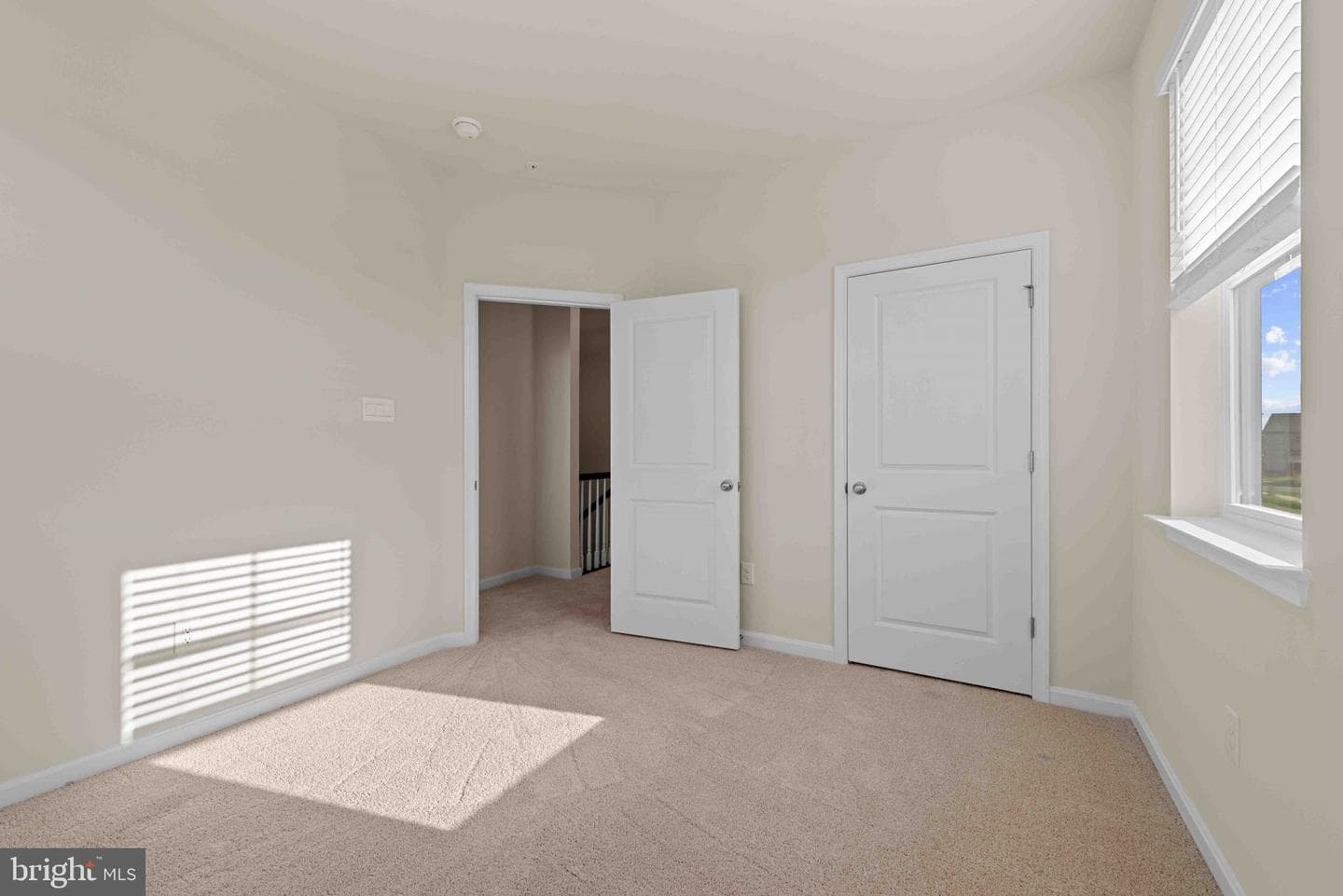 395 Ensemble Way photo 21