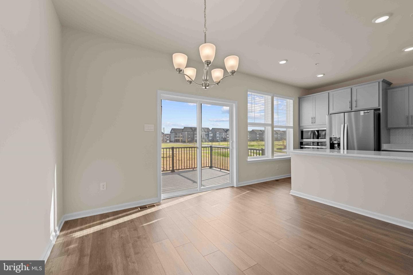395 Ensemble Way photo 8