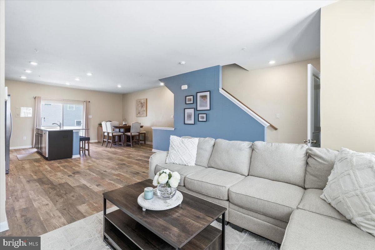 1937 Fauna Drive photo 4