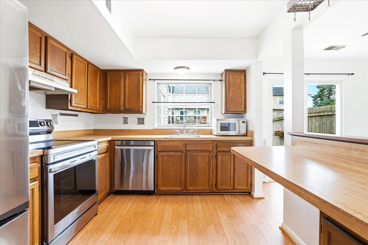 5735 Sunset View Lane photo 12