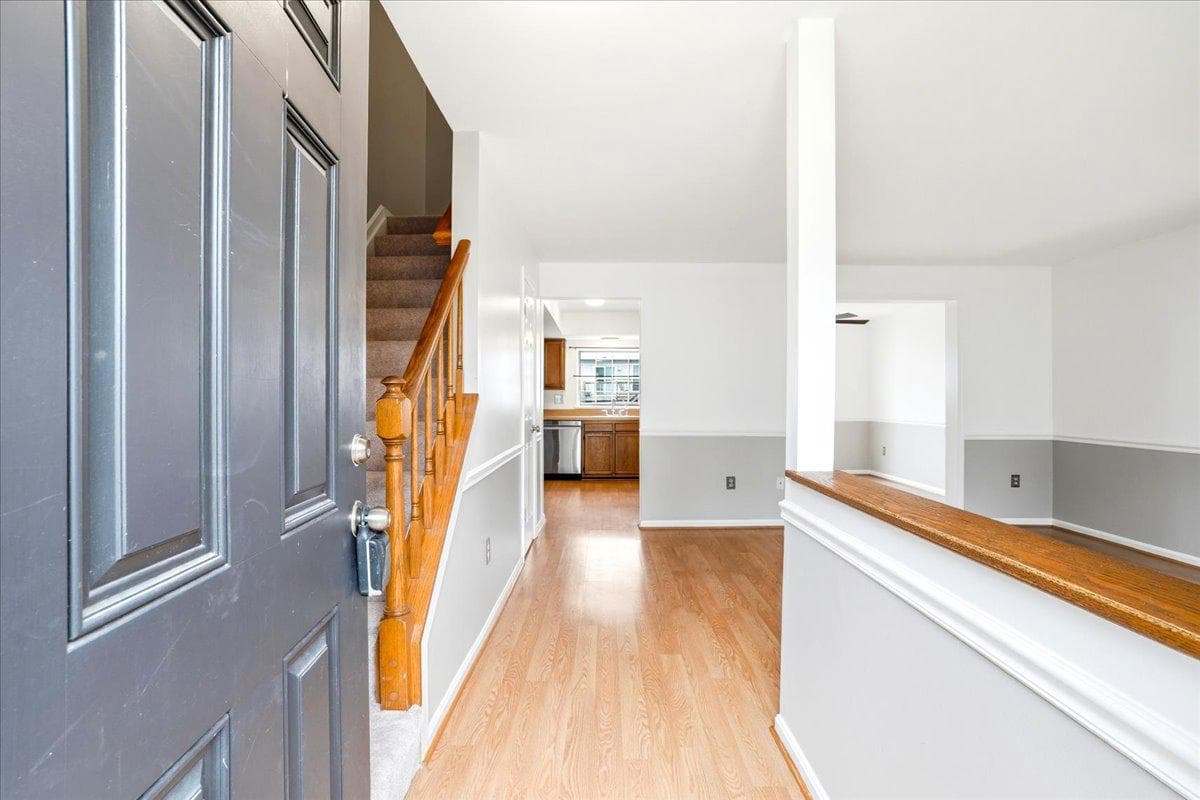 5735 Sunset View Lane photo 3