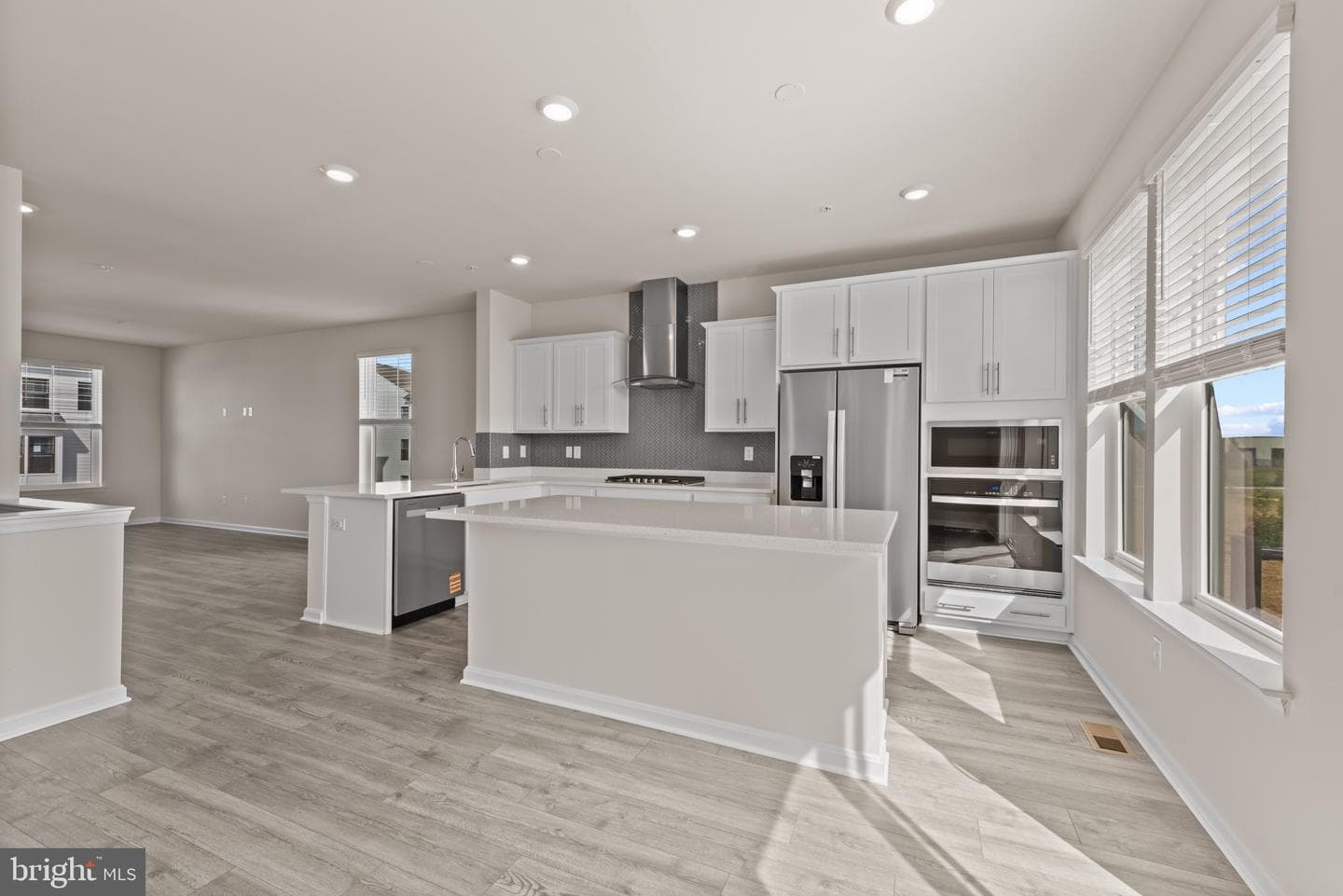 393 Ensemble Way photo 13