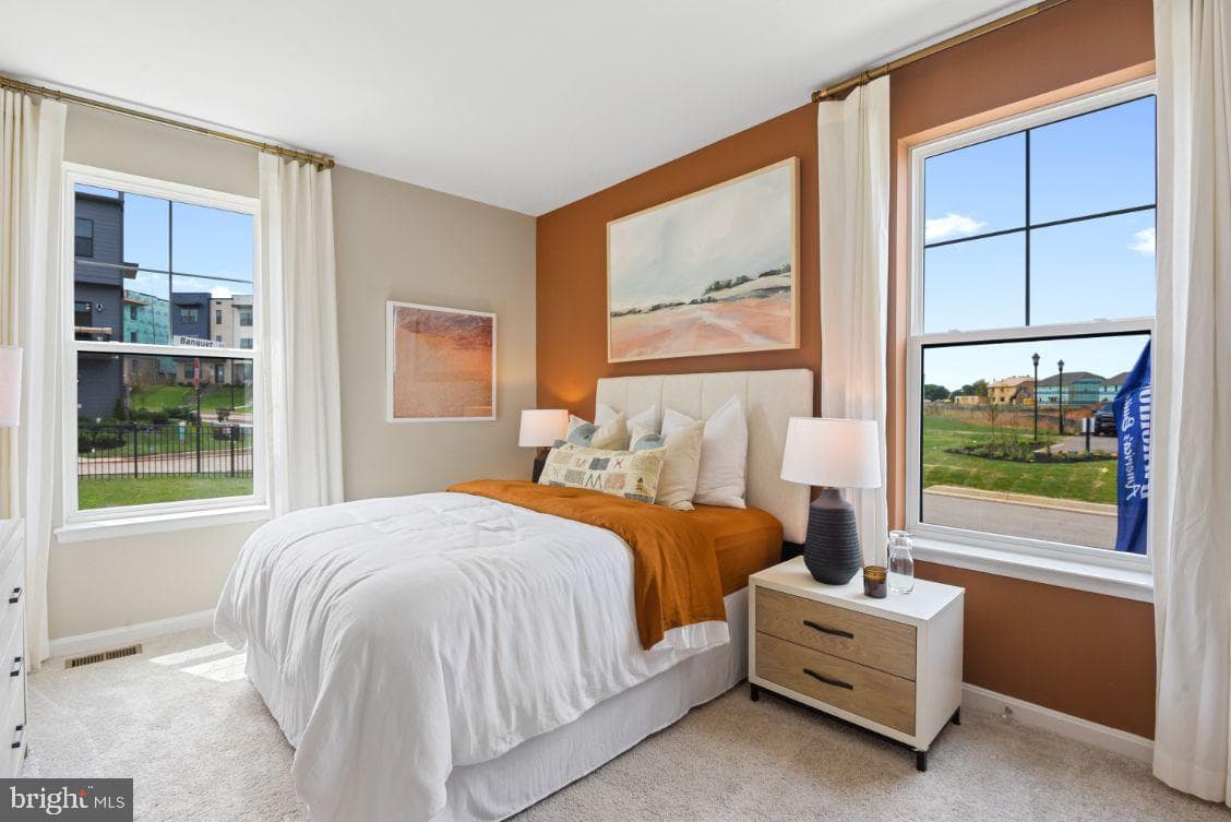 473 Ensemble Way photo 14