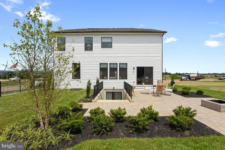 473 Ensemble Way photo 36