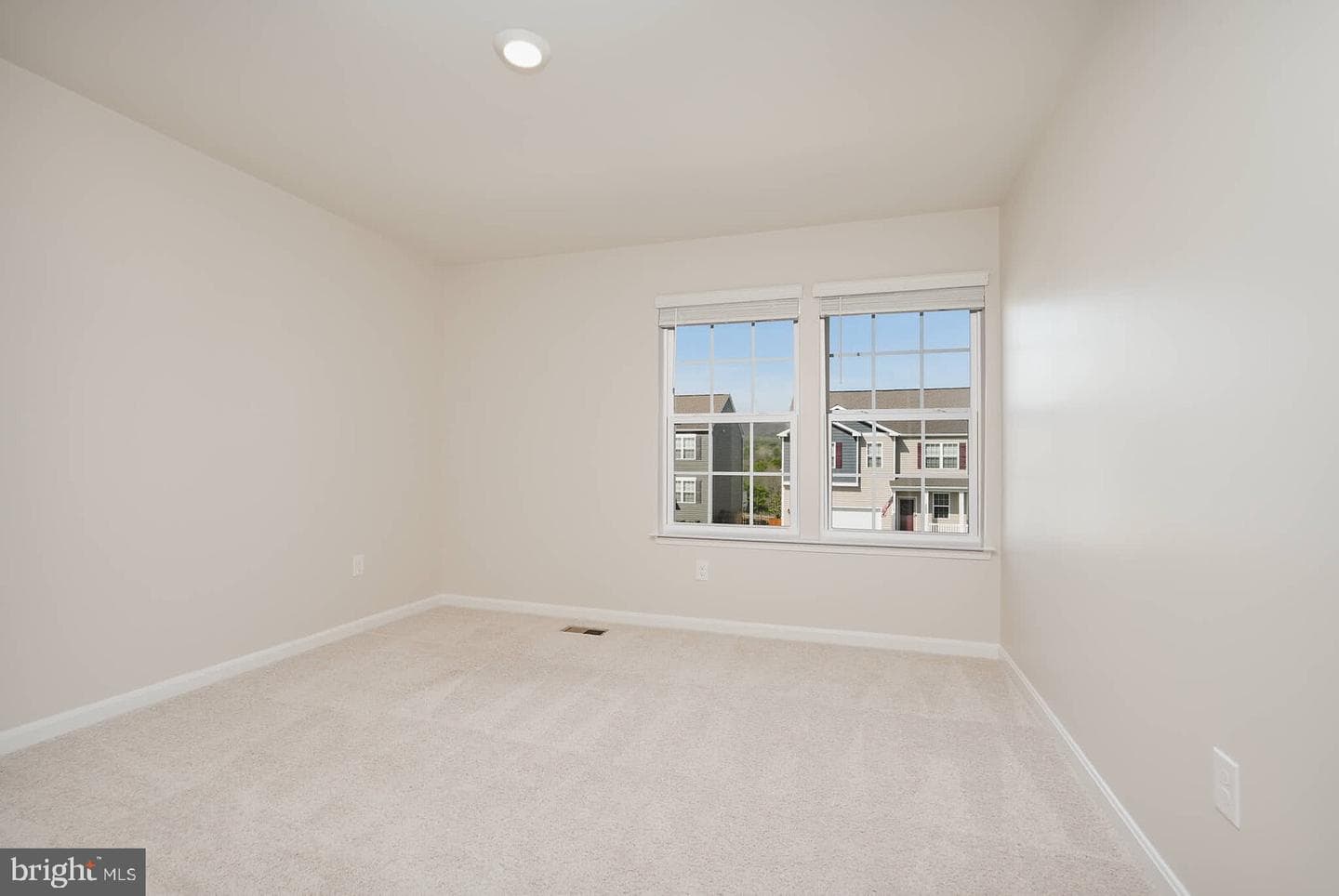 2085 Pomona Way photo 35