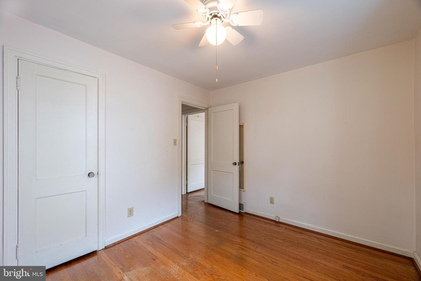 2 Norva Ave photo 16