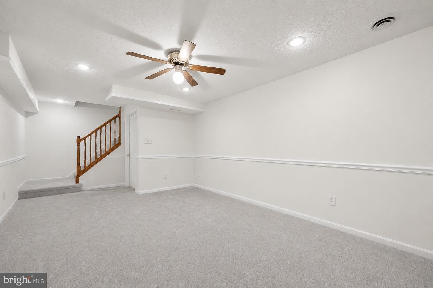 6396 Devonshire Lane photo 44