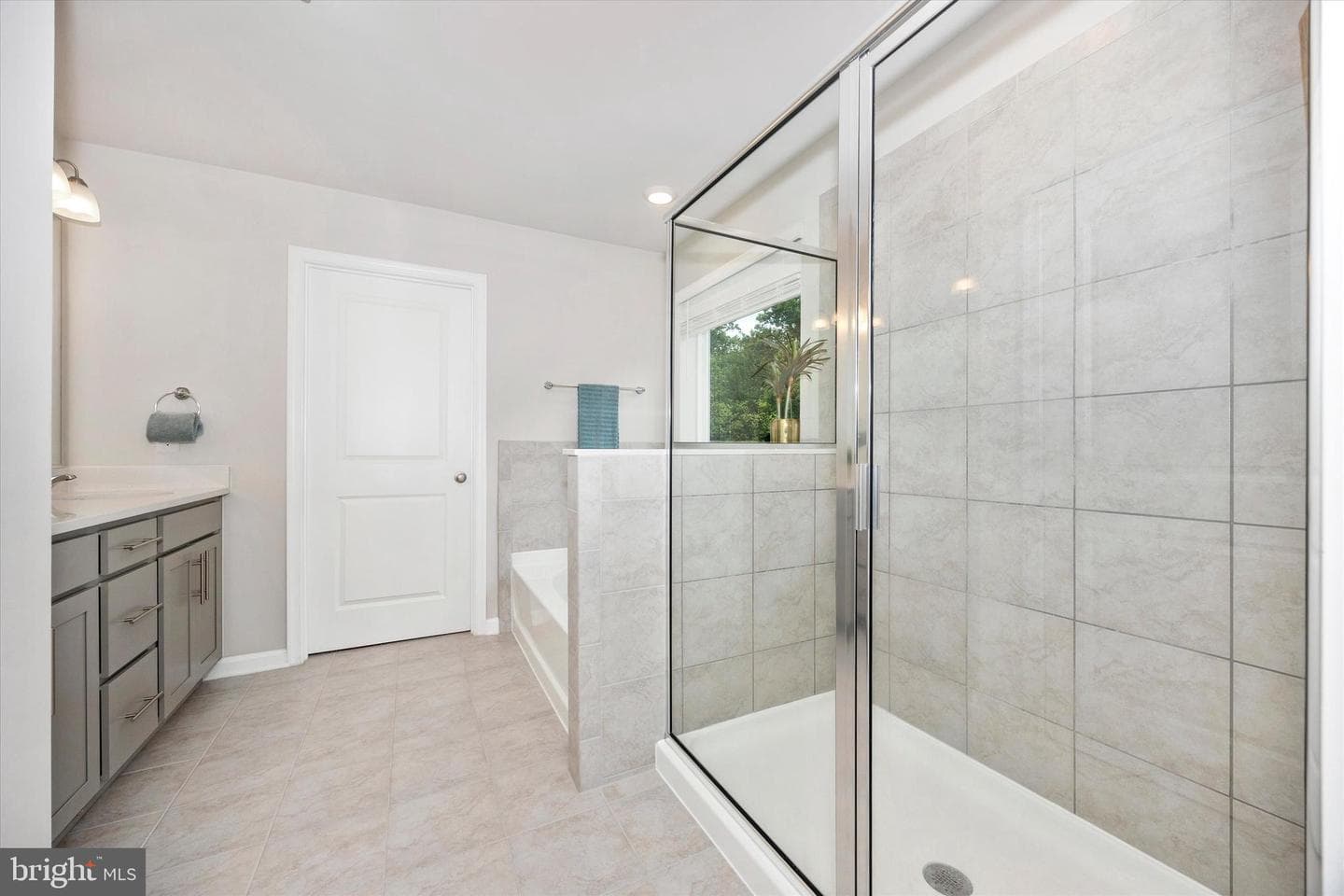 5613 Zoe Lane photo 18