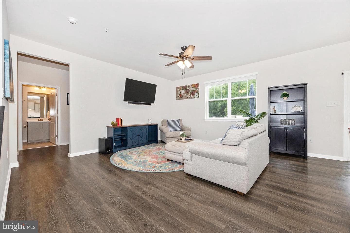 5613 Zoe Lane photo 3
