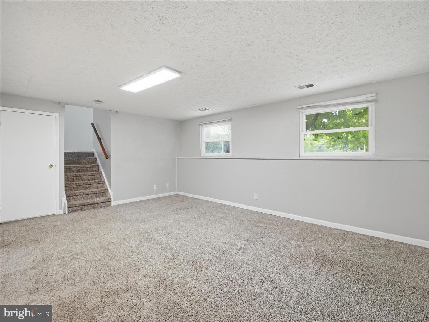 358 Prospect Boulevard photo 23