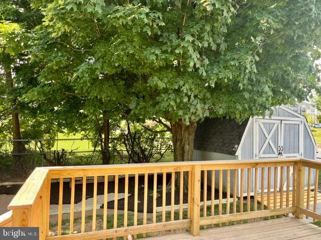 358 Prospect Boulevard photo 29