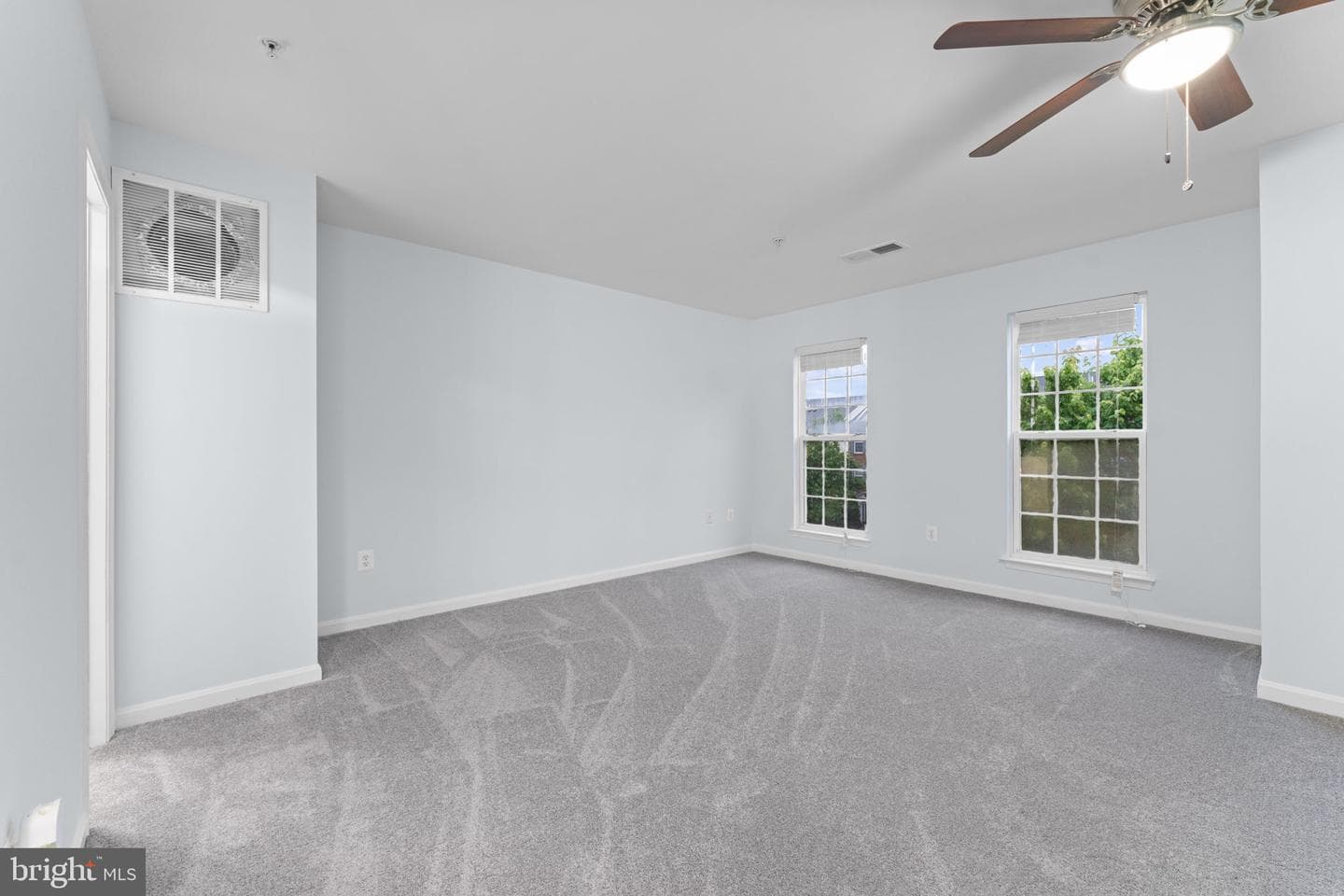 114 Featherstone Place photo 33