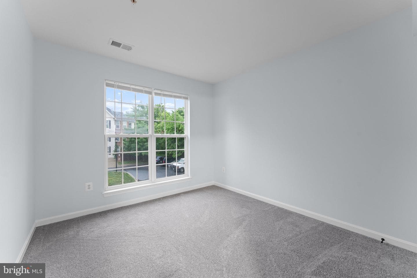 114 Featherstone Place photo 46