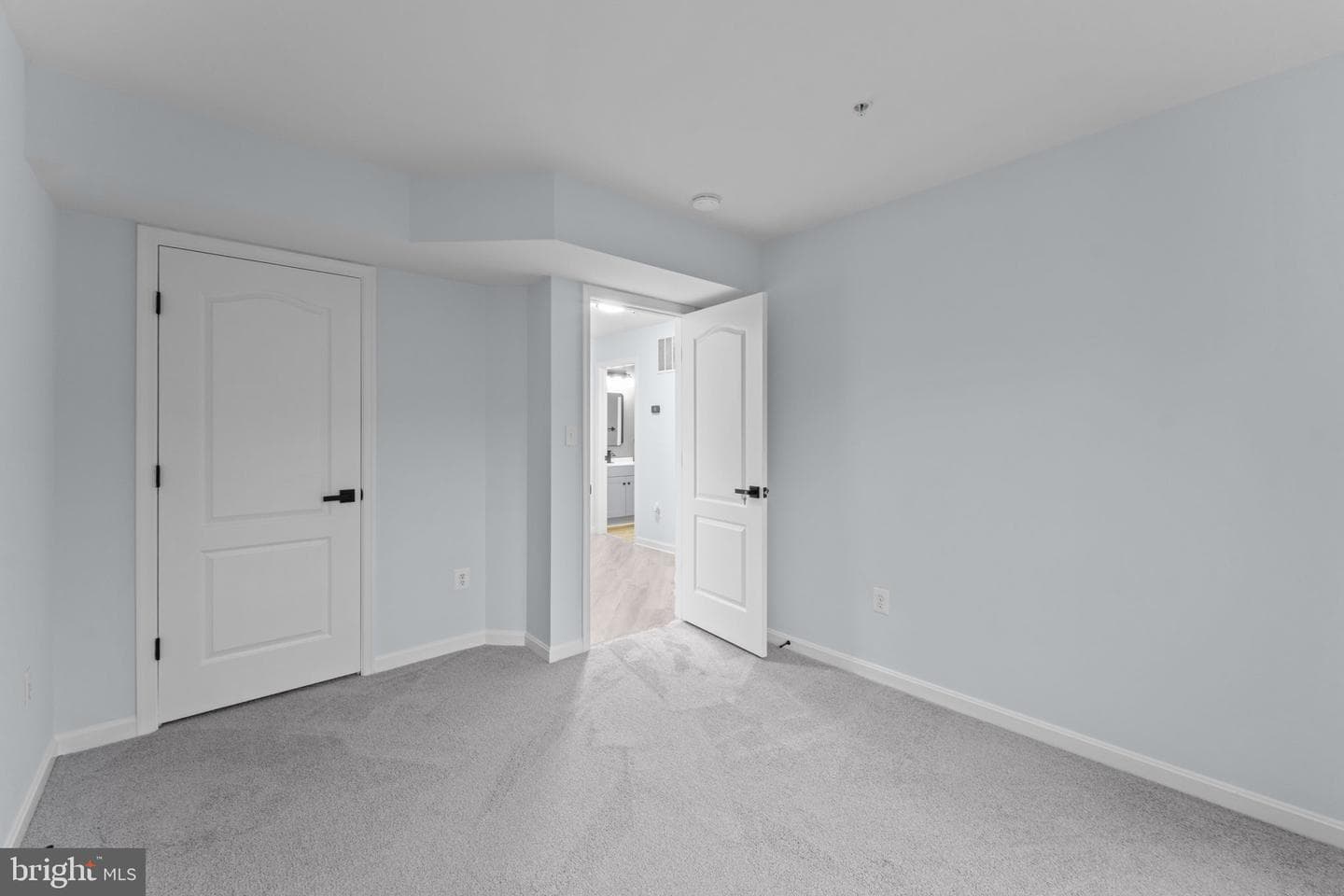 114 Featherstone Place photo 48